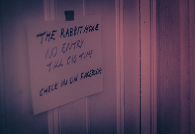 Live review – Lee Maddison at The Rabbit Hole – by Progradar