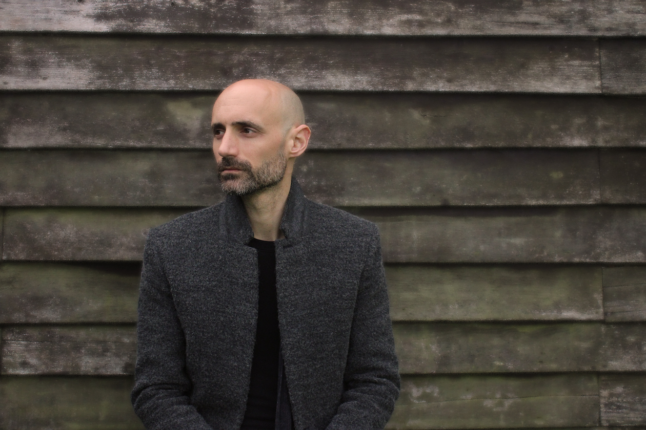 Review – VLMV – Sing With Abandon