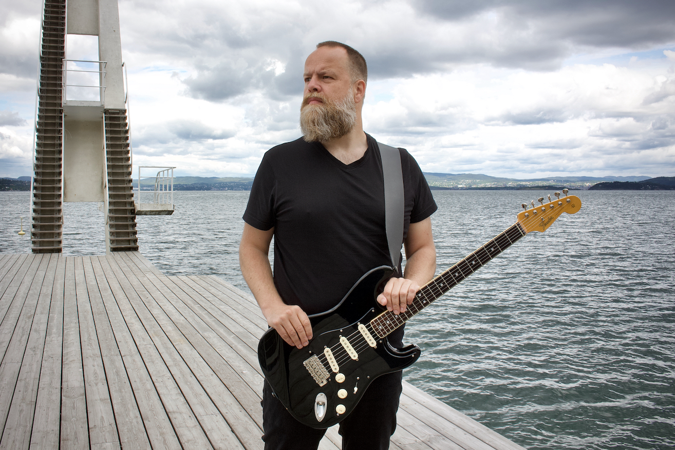 Review – Bj?rn Riis – A Fleeting Glimpse