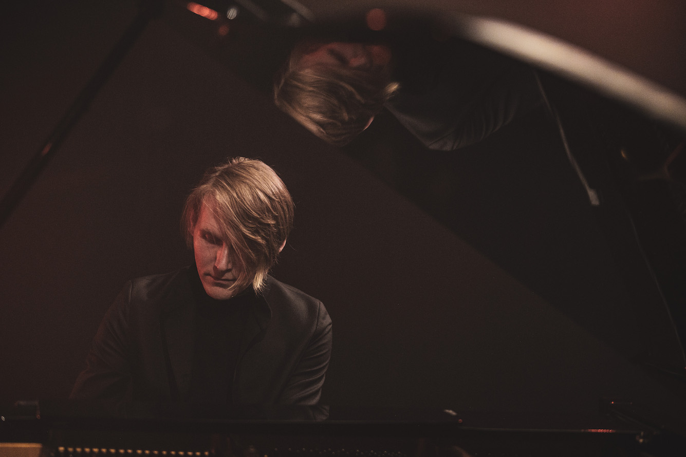 Review – Gleb Kolyadin – the Outland