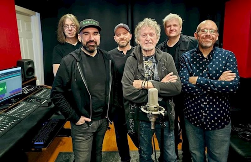 Review – Jon Anderson & The Band Geeks – True – by John Wenlock-Smith